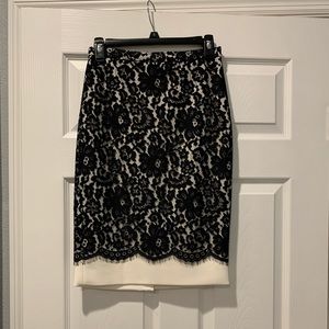 Lace floral pencil skirt